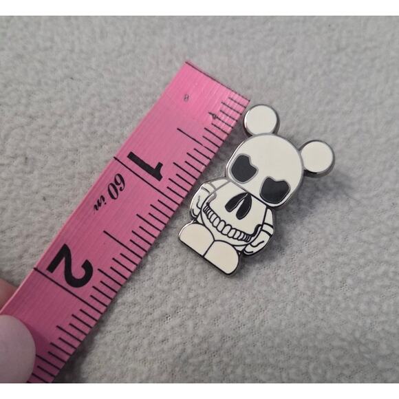 Disney Vinylmation Jr #1 Mystery Skull Collection 2011 Teddy - Picture 3 of 3